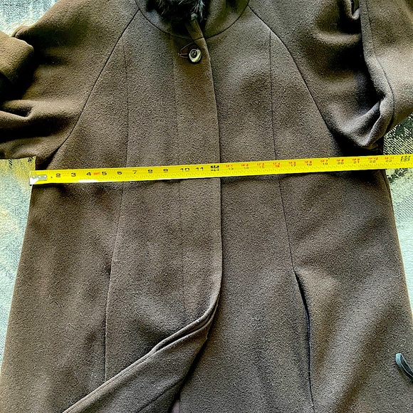 COPY - EUC Full Length Wool Coat w/Fur Trimmed Hood, Chocolate Brown, Size 12 - Picture 8 of 13